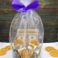 Basket with tea and sweets for any occasion “Three Sweet Oranges”