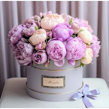 Box of 17 peonies